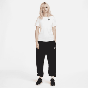 Nike Sportswear Club Essentials T-Shirt Baumwolle Damen -...