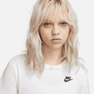 Nike Sportswear Club Essentials T-Shirt Baumwolle Damen - DX7902-100